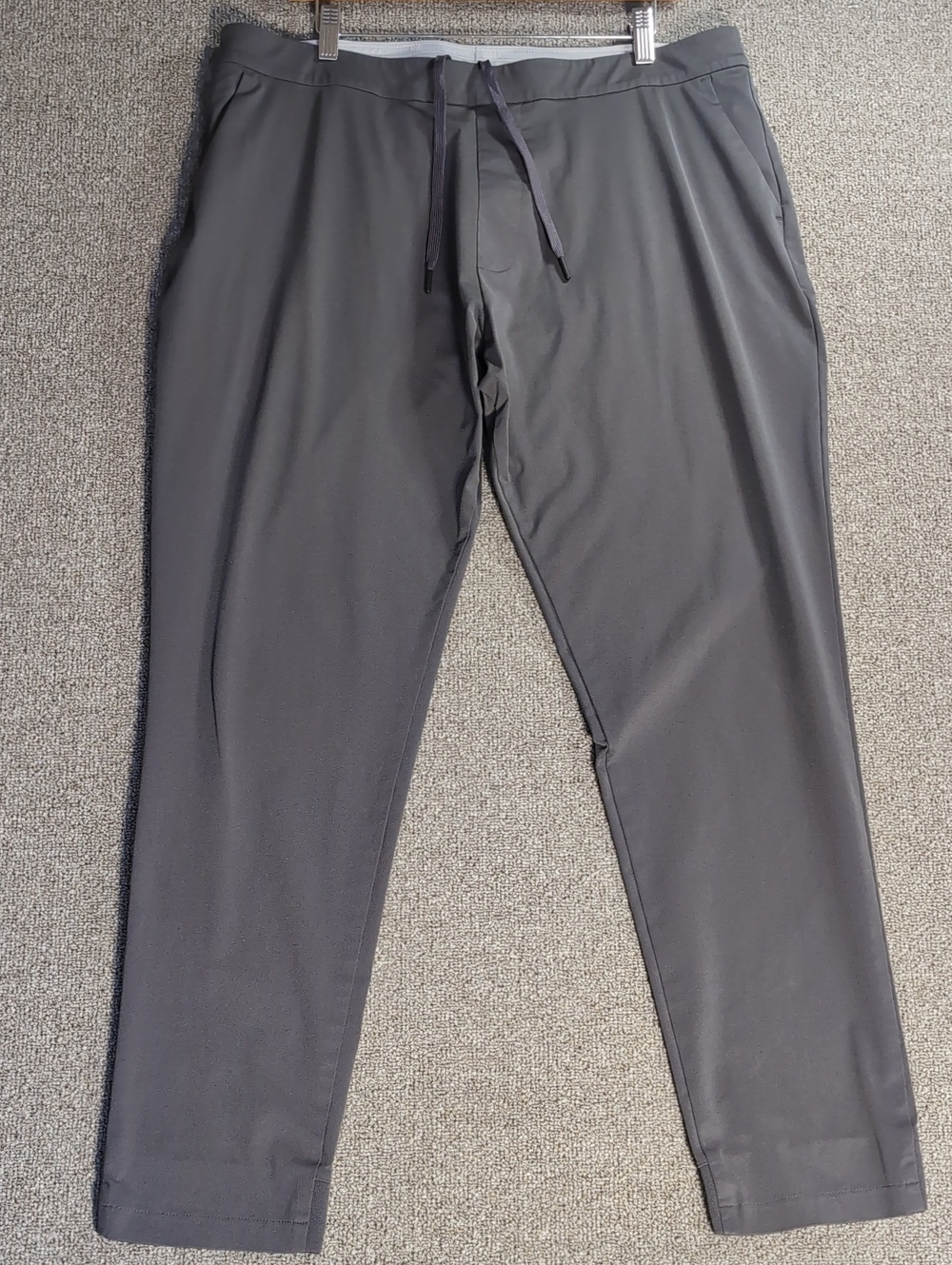 Ministry of Supply Kinetic Jogger Pants in Charcoal Gray Size 38